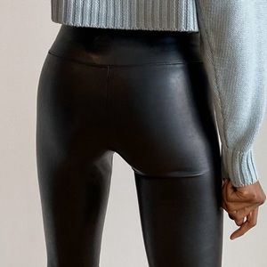 Aritzia Wilfred Free Daria Faux Leather Leggings